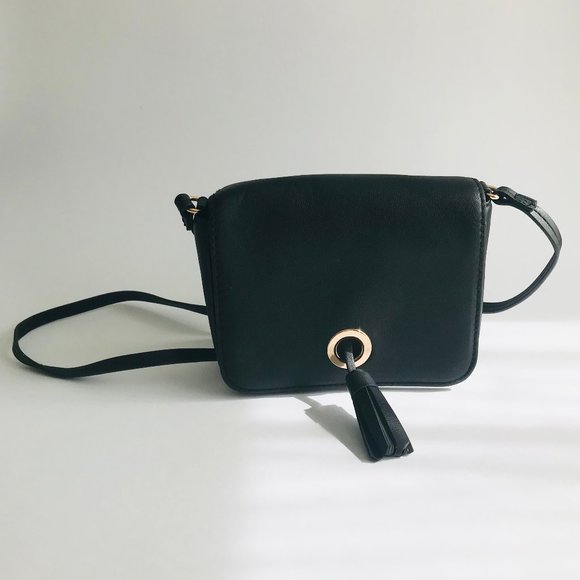 Small shoulder bag with tassel - Picture 1 of 6